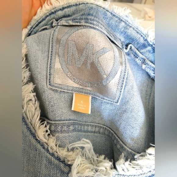 NWOT MICHAEL Michael Kors Frayed Neck Denim Shirt Dress Women's Size 6 - Picture 11 of 11